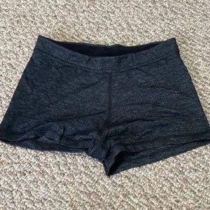 Lulu short shorts